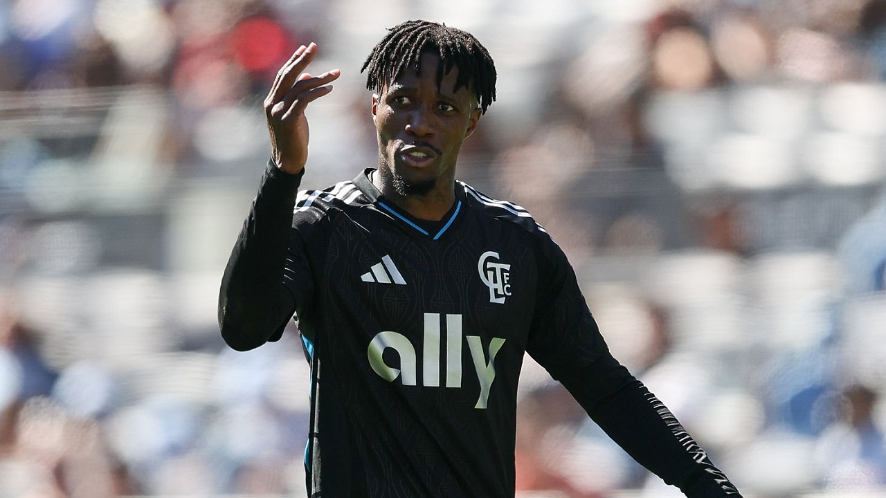 Wilfried Zaha Geram, Sebut Komentar Jean-Philippe Mateta 'Menjijikkan'