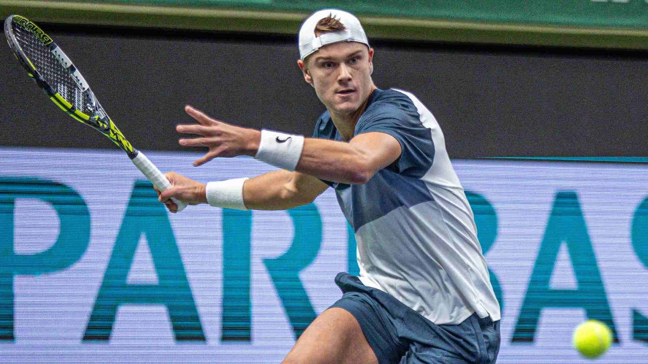 Holger Rune Jatuh Bangun Menuju Semifinal Di Stockholm