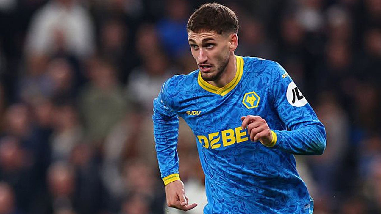 Santiago Bueno Cerita Soal Duet Kompaknya dengan Krejci di Wolves