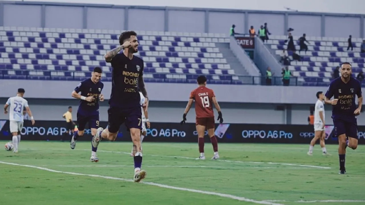 Pemain andalan Persita Tangerang, Rayco Rodriguez merayakan gol ke gawang PSIM Jogja/foto dok Persita Tangerang
