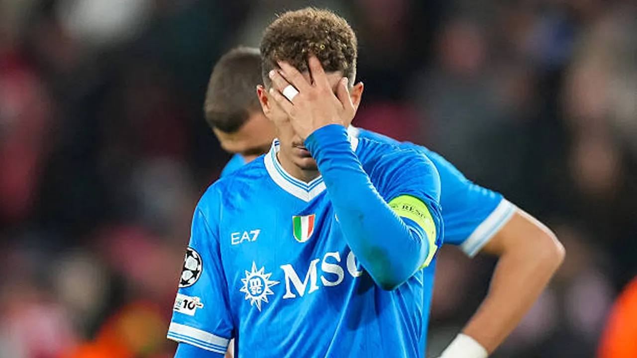 Dibantai PSV, Giovanni Di Lorenzo Sebut Napoli Rapuh dan Krisis Mental