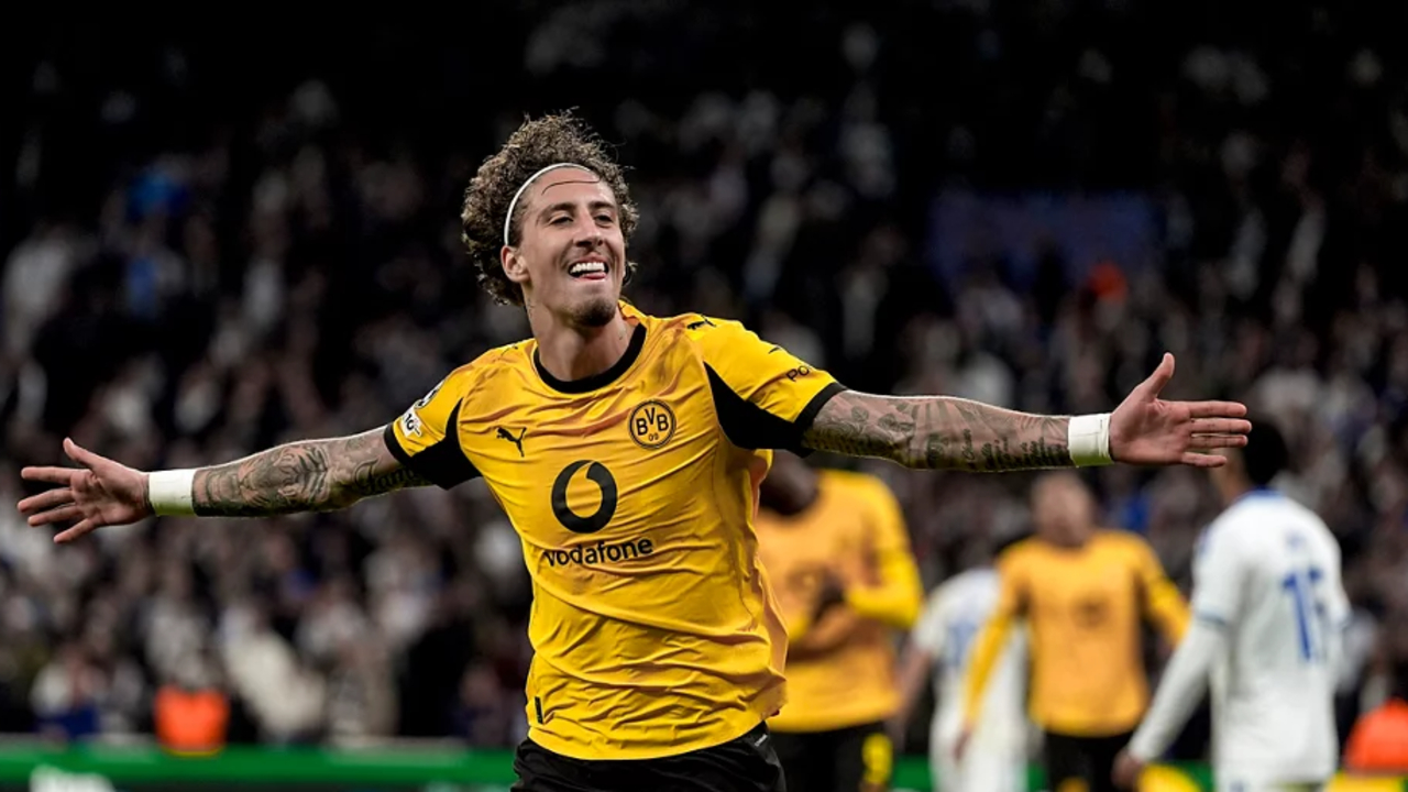 Fabio Silva Cetak Gol Pertamanya Untuk Dortmund