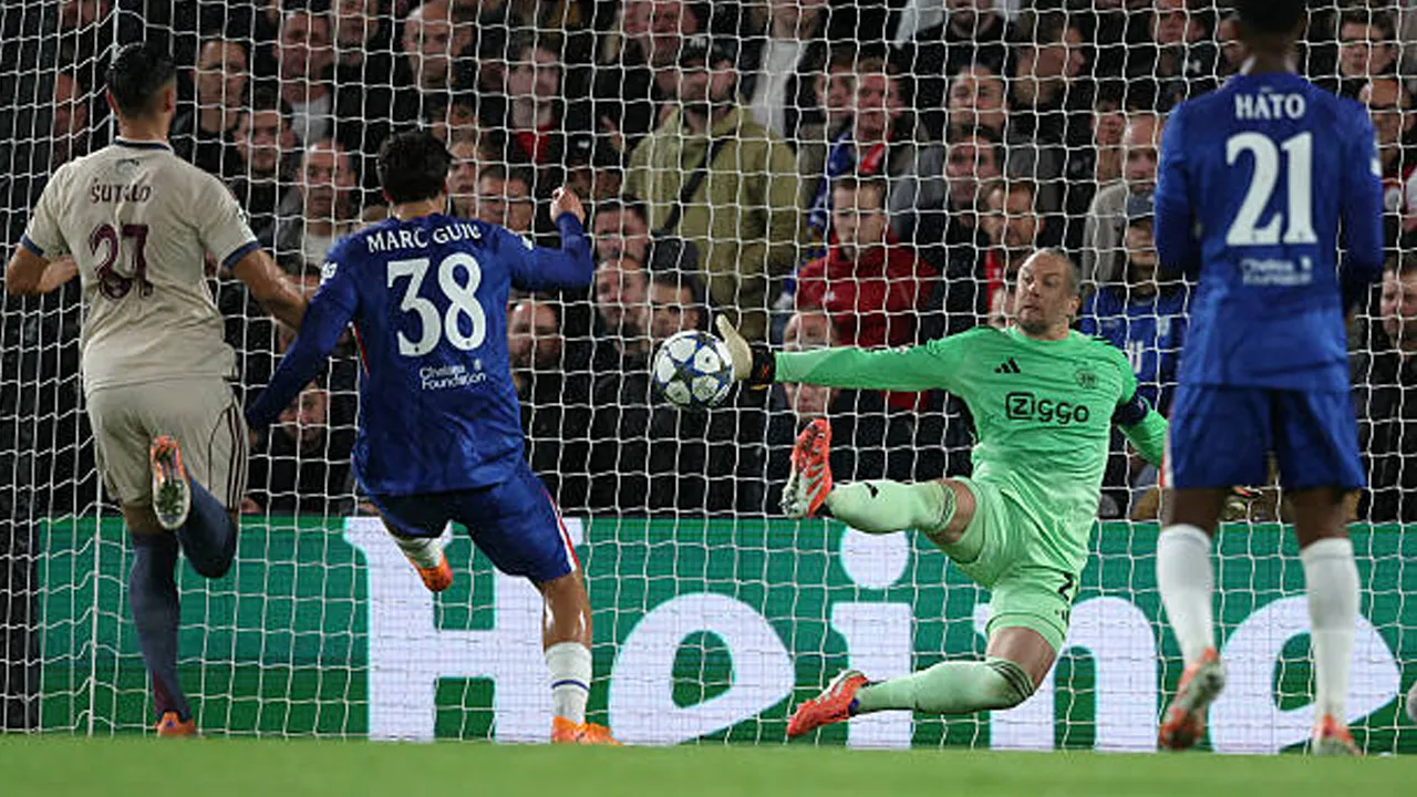 Chelsea vs Ajax via gettyimages