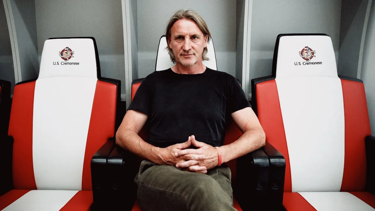 Pelatih Cremonese Davide Nicola (Image: Cremonese)