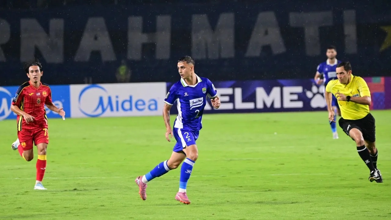 Full back Persib, Eliano Reijnders