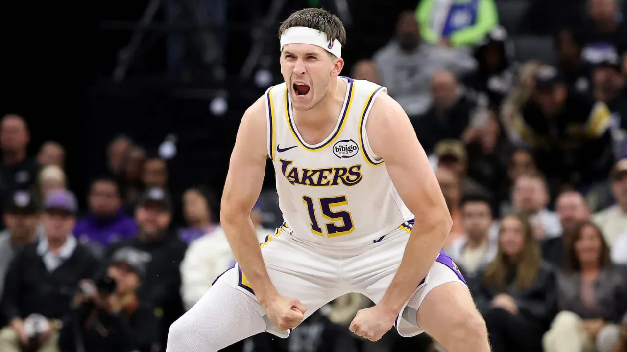 Austin Reaves melesakkan 12 dari 22 tembakan dari lapangan, termasuk 6 dari 10 tembakan tiga angka, dan 21 dari 22 tembakan bebas. (Foto: AP)