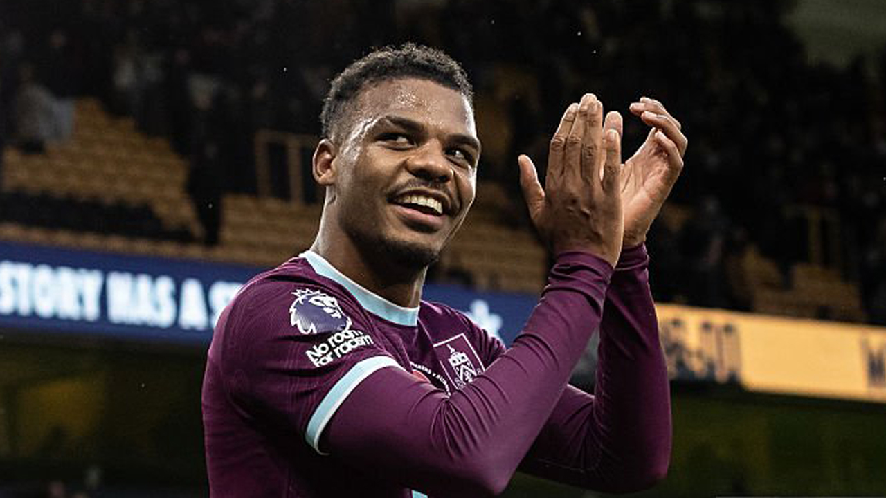 Bahagianya Lyle Foster Usai Bantu Burnley Kalahkan Wolves