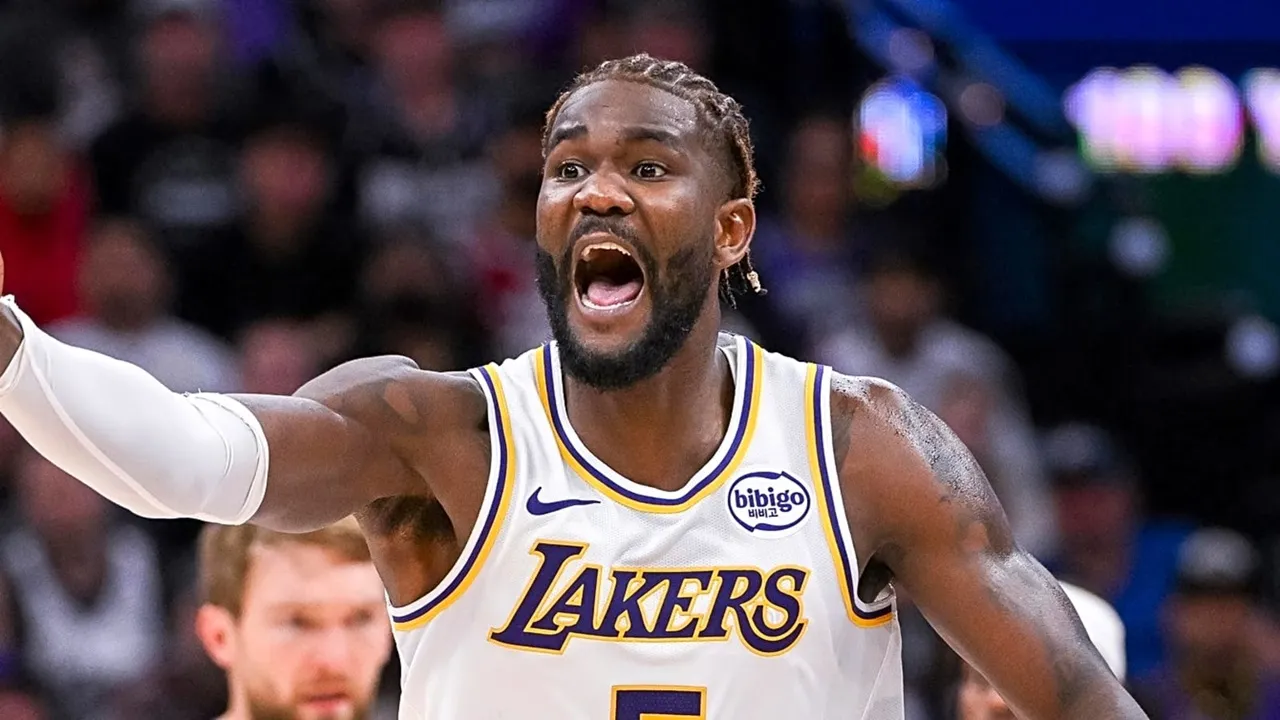 Deandre Ayton Tampil Gemilang Lawan Kings Usai Dikritik Rekannya
