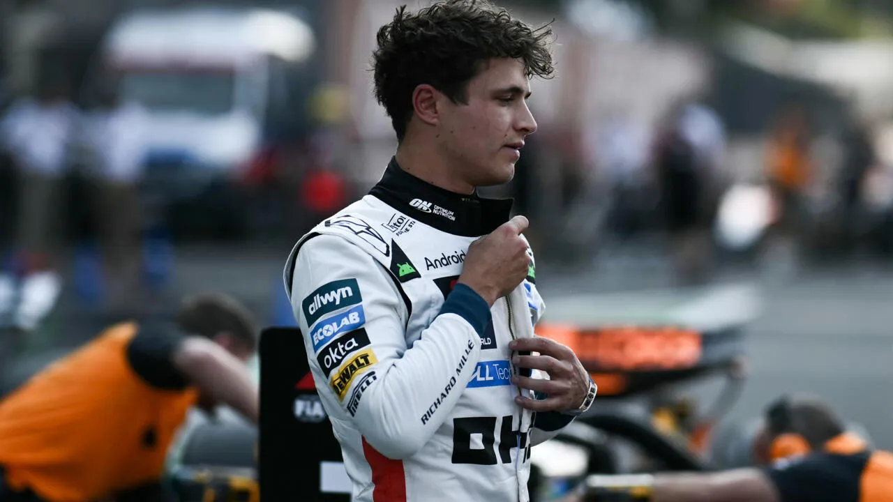 Lando Norris berhasil amankan posisi puncak klasemen sementara. (Gambar: France 24)