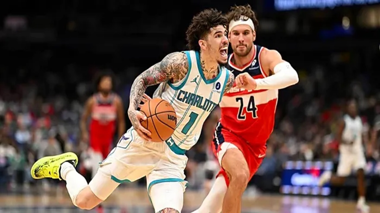 LaMelo Ball Pimpin Hornets untuk Libas Wizards