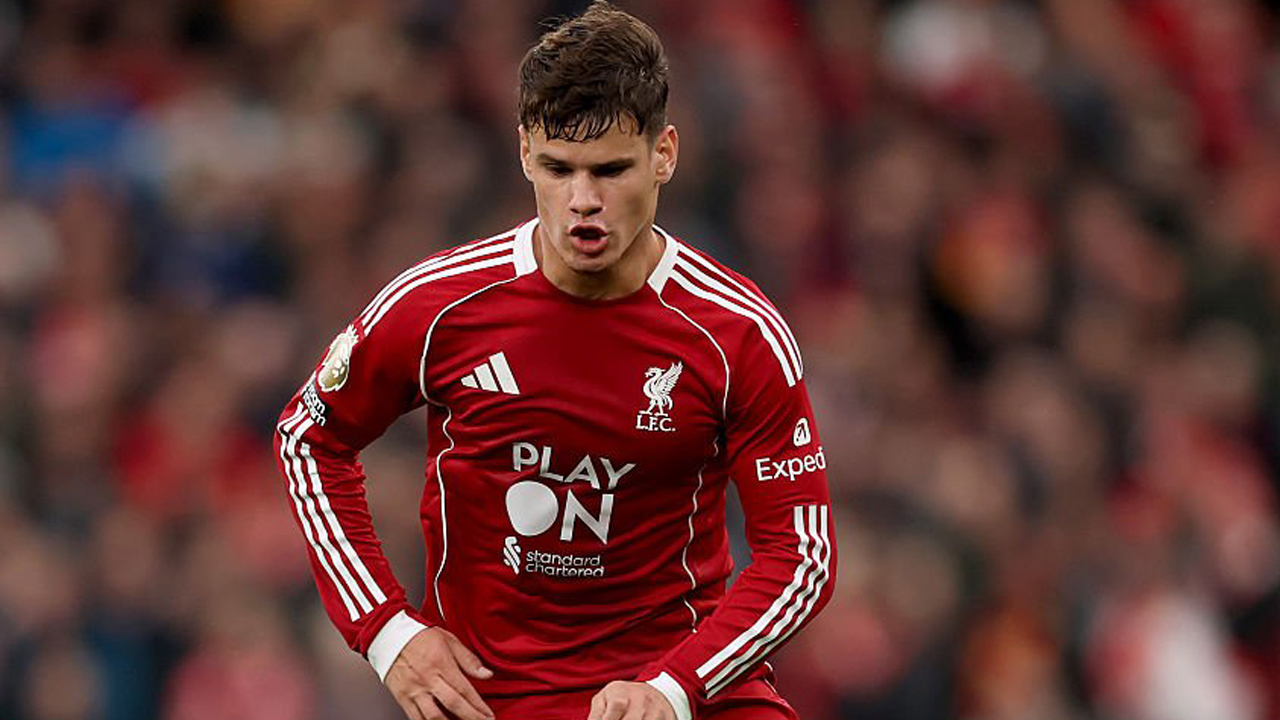 Dianggap 'Virus', Milos Kerkez Disebut Tak Layak Ada di Tim Inti Liverpool