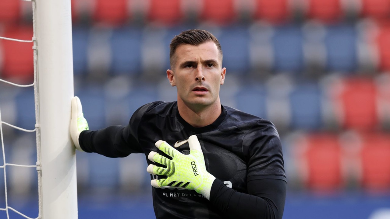 Inaki Pena Senang Bisa Berhadapan dengan Barcelona