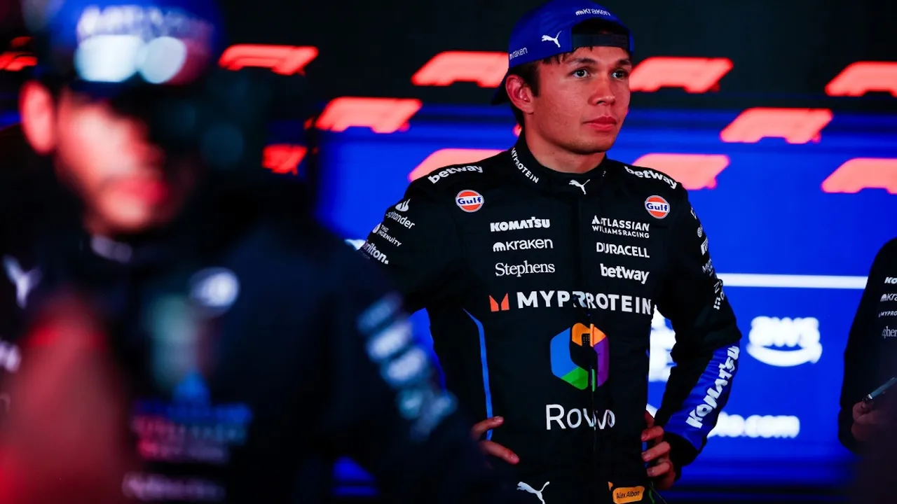 Alex Albon Desak FIA Ubah Aturan Usai Polemik Diskualifikasi McLaren