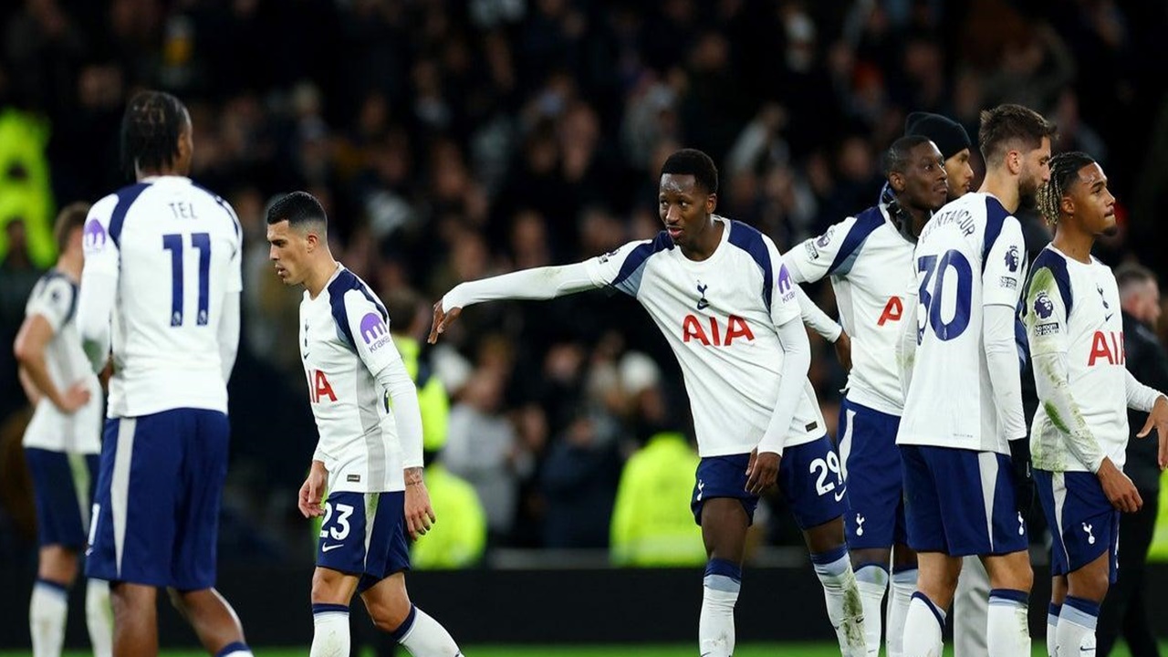 Kalah vs Fulham, Porro Murka Pada Rekan-rekannya di Tottenham