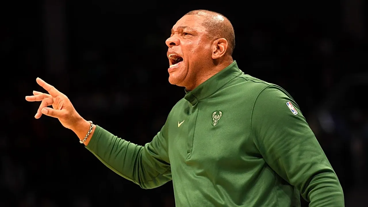 Doc Rivers Naik Peringkat Usai Bucks Mengalahkan Hornets