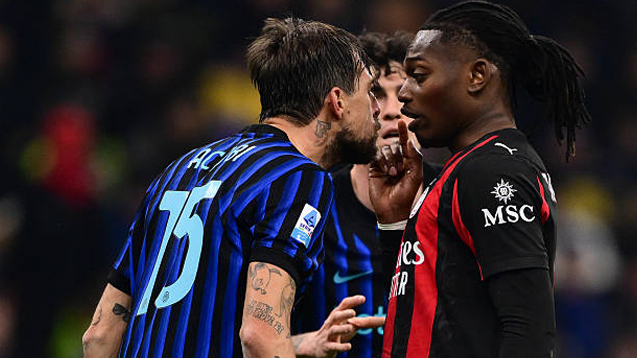 Jelang Lawan Bologna, Francesco Acerbi Kembali Berlatih di Appiano Gentile