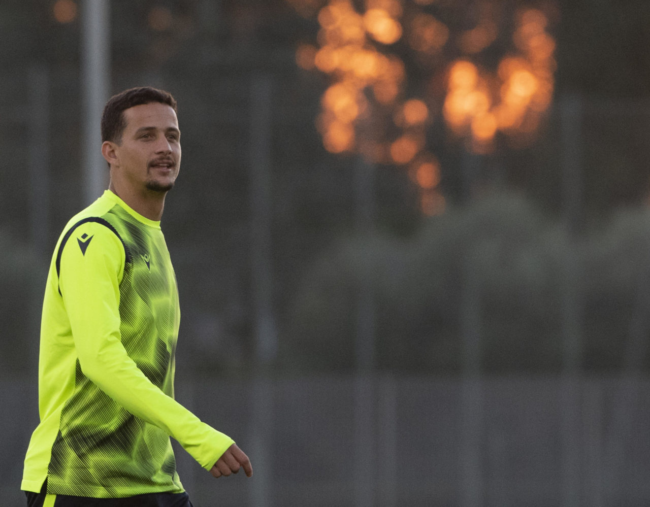 Mantan Bek Lazio & Napoli Jadi Target Mengejutkan Milan