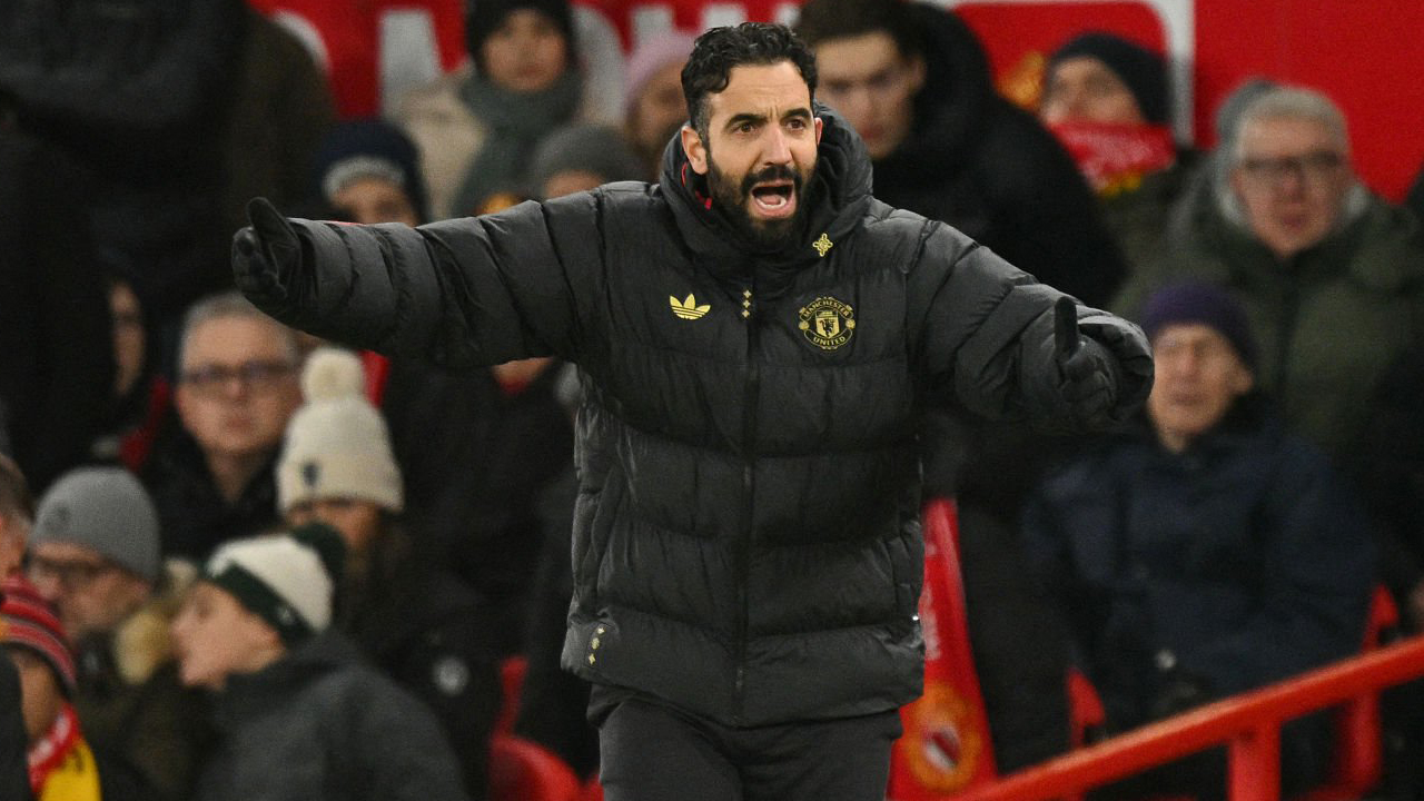 Ruben Amorim Minta MU Lupakan Wolves, Fokus Hadapi Leeds