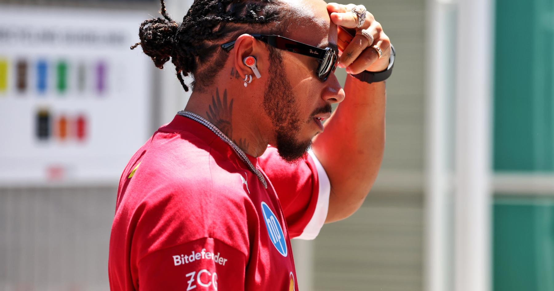 Gambaran Hamilton dan Ferrari Tidak Seburuk yang Dikira - sumber: (racingnews365)