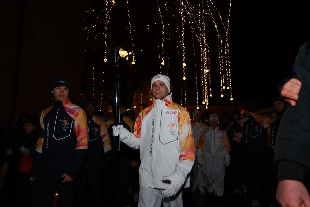 Marco Bezzecchi Pimpin Obor Olimpiade di Rimini
