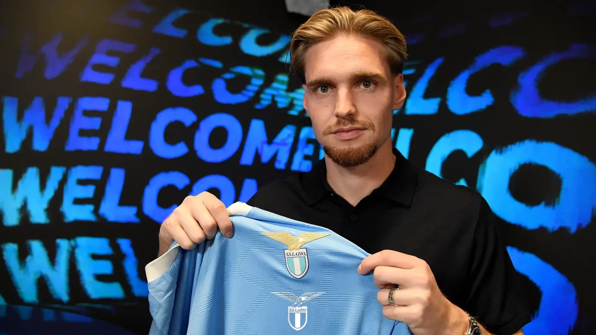 Lazio Resmi Rekrut Kenneth Taylor dari Ajax