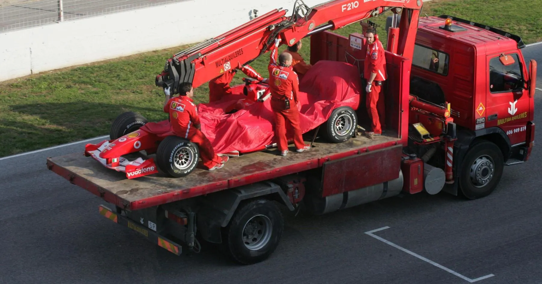 Ferrari Uji Coba Mobil Lama dengan Mesin Baru di Jerez - sumber: (racingnews365)
