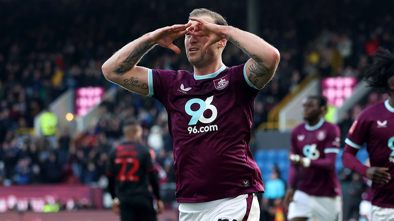 Ashley Barnes Bahagia Bisa Bantu Burnley Habisi Millwall