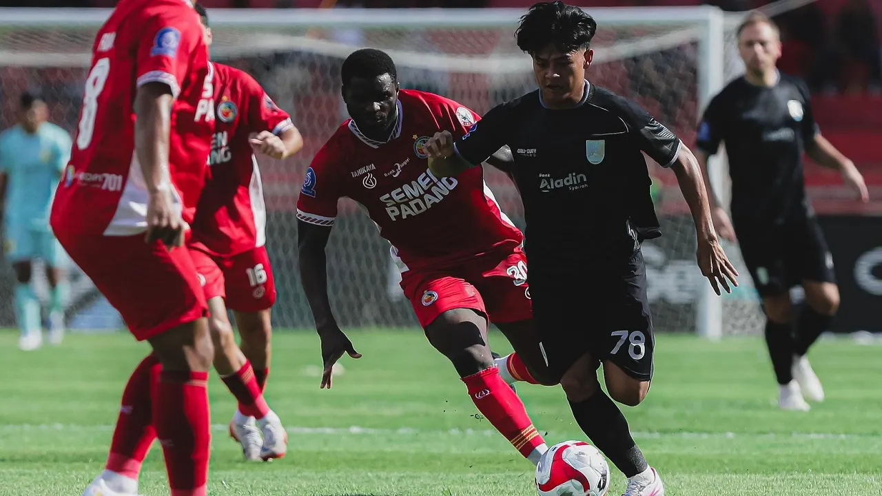 Gelandang Persis Solo, Zanadin Fariz di laga kontra Semen Padang FC/foto dok Persis Solo