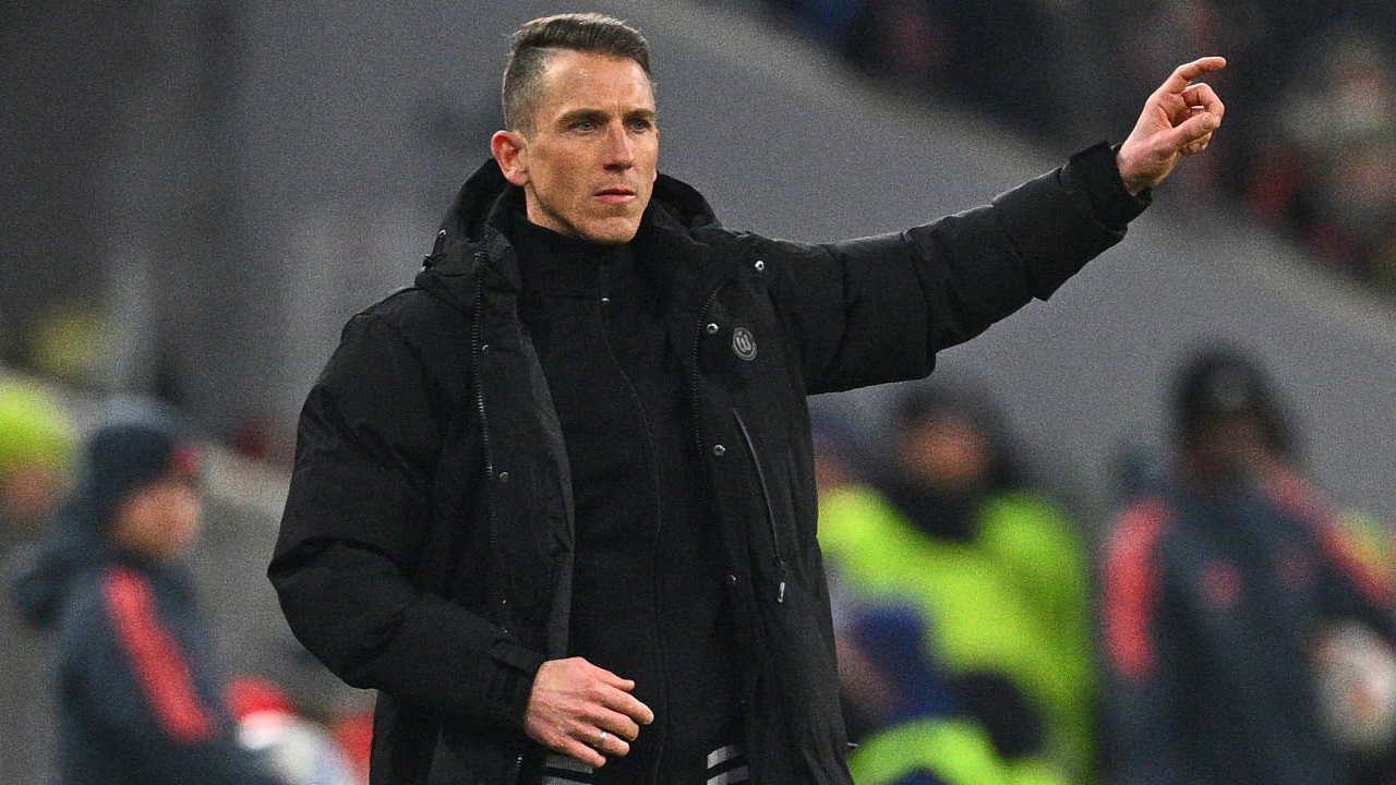 Wolfsburg Dibantai Bayern, Daniel Bauer Minta Maaf ke Fans