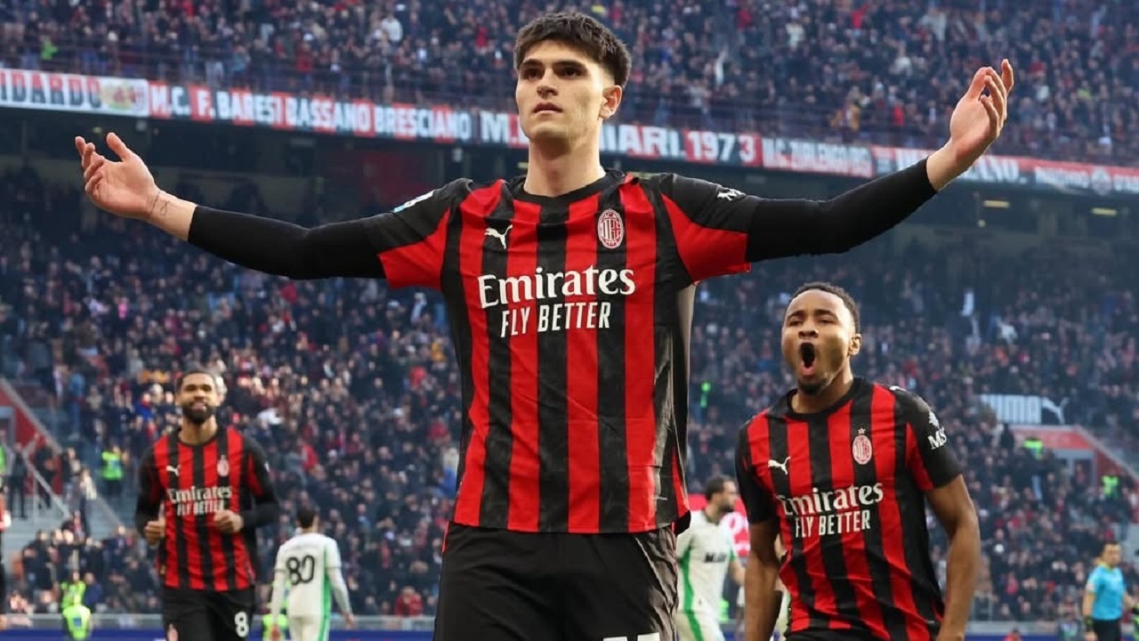 Koordinasi Buruk Davide Bartesaghi dan Pavlovic Bikin Milan Kebobolan