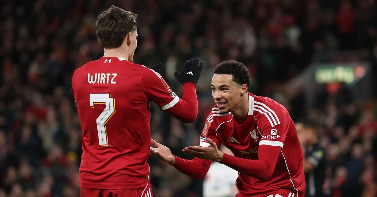 Media Soroti Kemenangan Liverpool dan Xabi Alonso - sumber: (liverpoolecho)