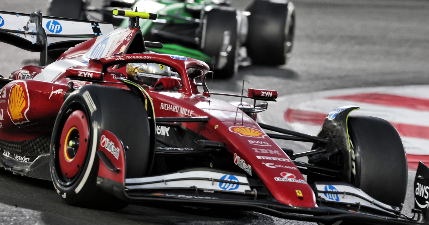 Musim Perdana Lewis Hamilton di Ferrari Dinilai ‘Menyakitkan’