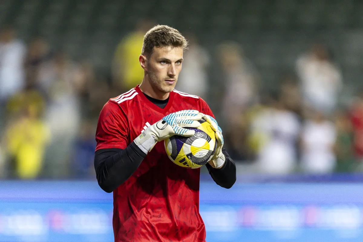 Transfer Bento ke Genoa Terhambat oleh Al-Nassr - sumber: (footballitalia)