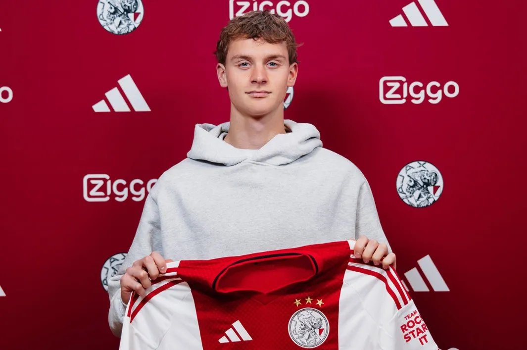 Maximilian Ibrahimović Resmi Gabung Ajax dari Milan - sumber: (footballitalia)