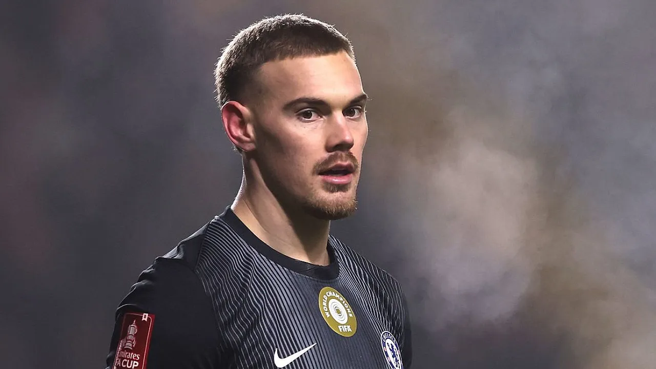 Kiper Chelsea, Filip Jorgensen. (Foto: Julian Finney/Getty Images)