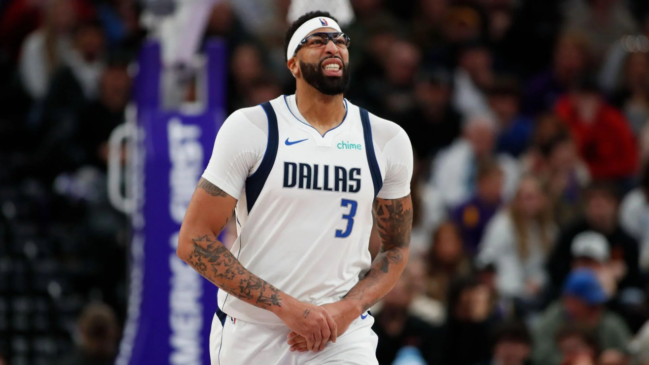 Anthony Davis Pilih Tidak Jalani Operasi, Absen Enam Pekan dari Mavericks