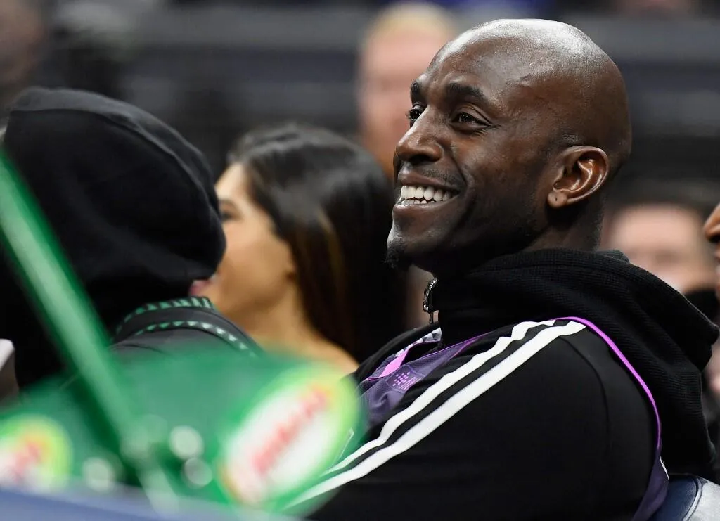 Kevin Garnett Kembali ke Timberwolves sebagai Mentor - sumber: (mainbasket)