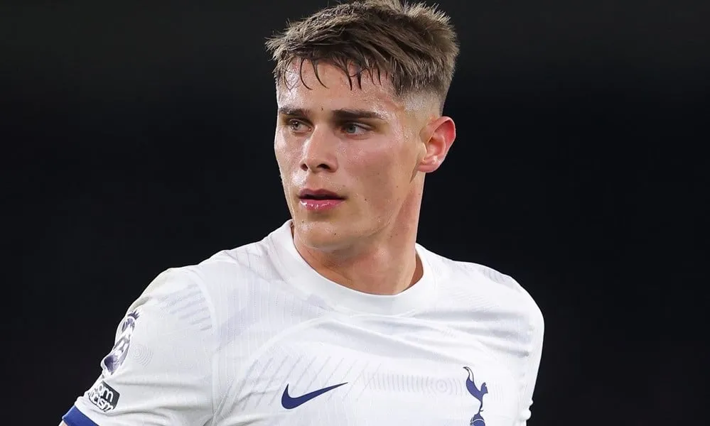 Micky Van de Ven Berharap Gabung ke Liverpool - sumber: (footballtalk)