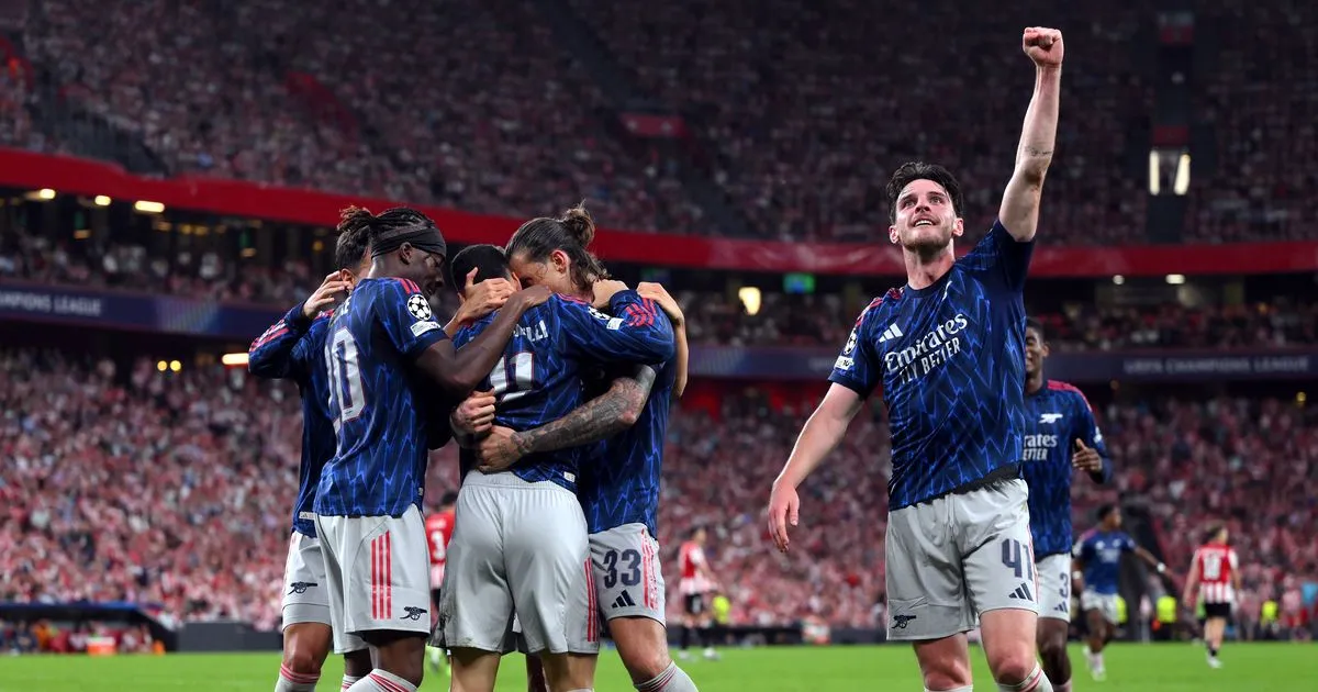 Arsenal Diminta Kenakan Seragam Tandang Berbeda Lawan Forest - sumber: (footballlondon)