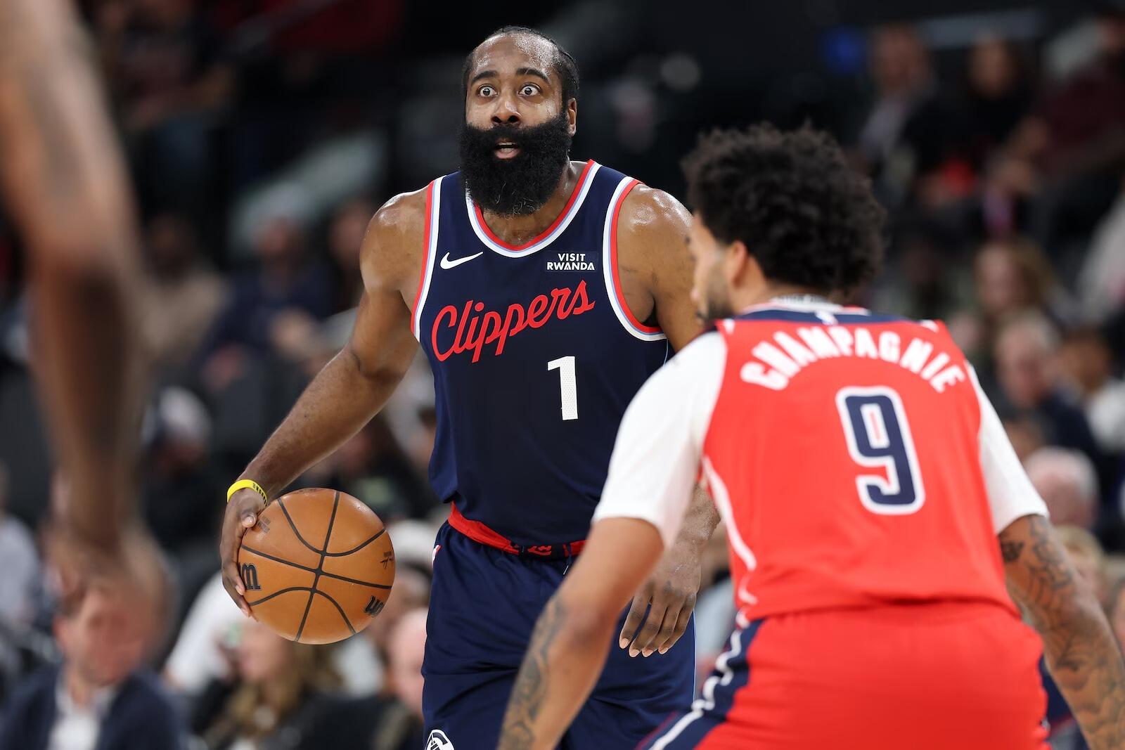 James Harden Yakin Clippers Mampu Bangkit ke Playoff