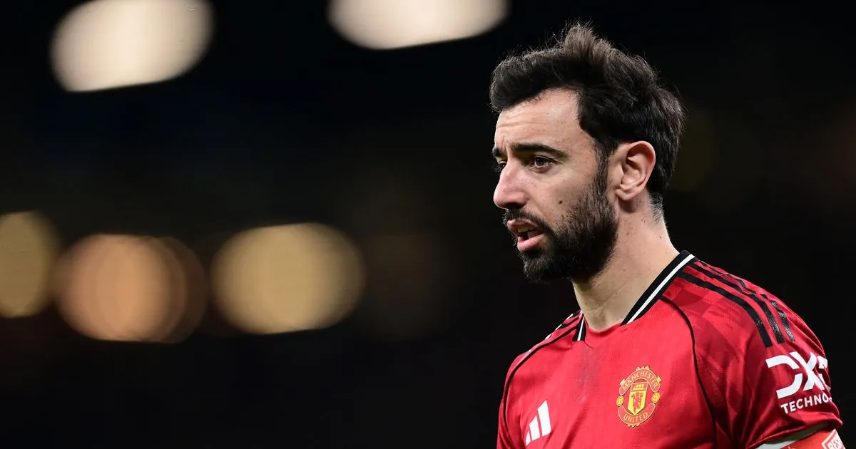 Manchester United: Update Fernandes dan Lampu Hijau Rival - sumber: (manchestereveningnews)