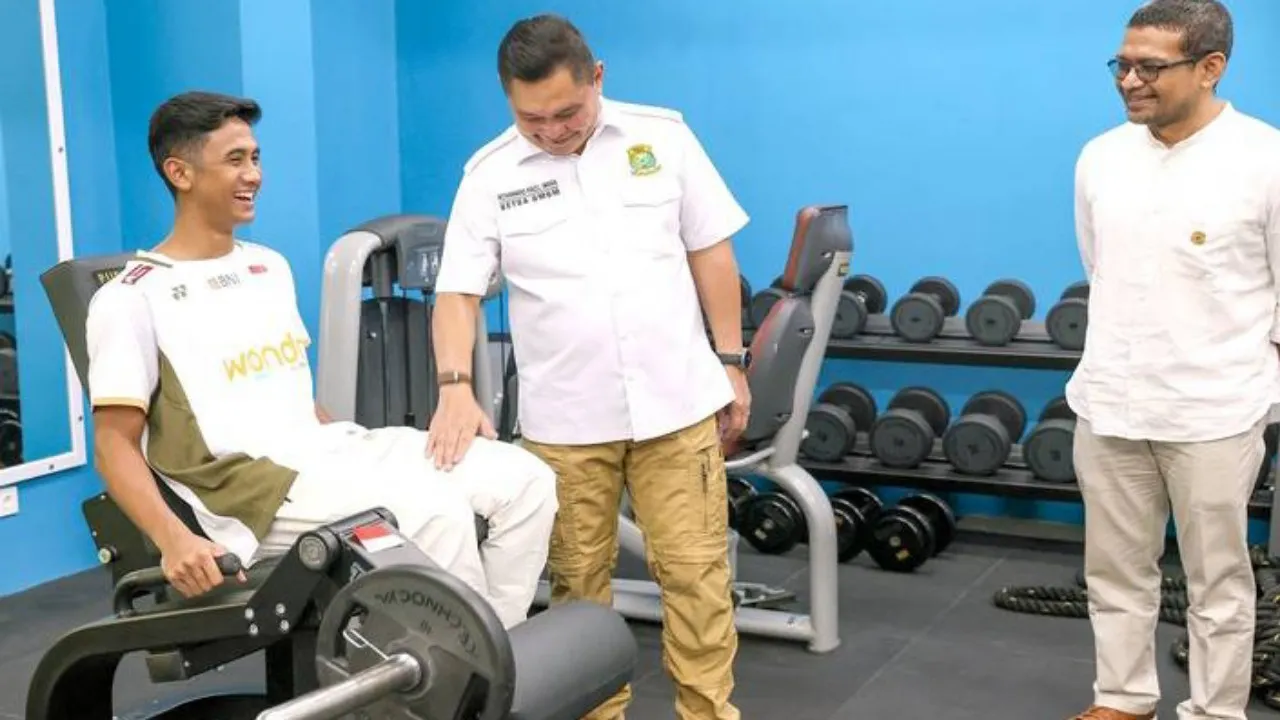 Alwi Farhan Bersama Fadil Imran/[Foto:PBSI]