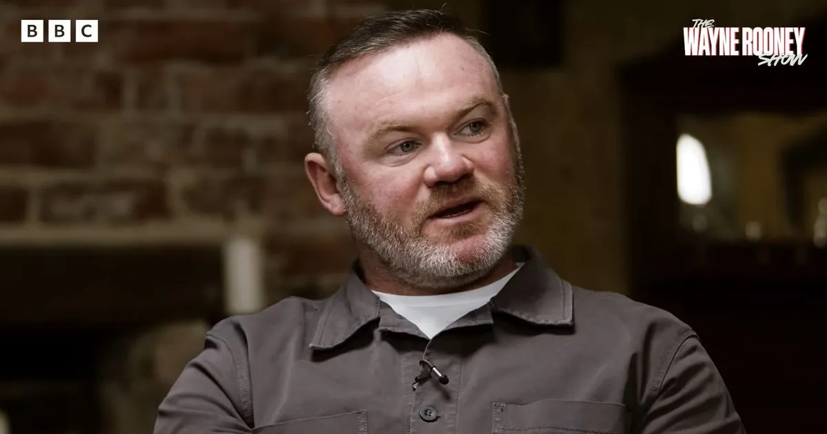 Rooney Sarankan Carrick Segera Rekrut Pemain Potensial - sumber: (manchestereveningnews)