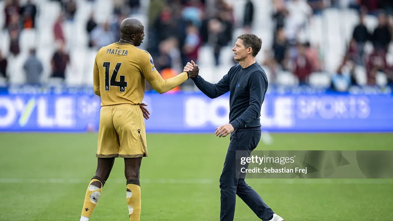 Jean-Philippe Mateta dan Oliver Glasner. (Foto: Sebastian Frej/Getty Images)