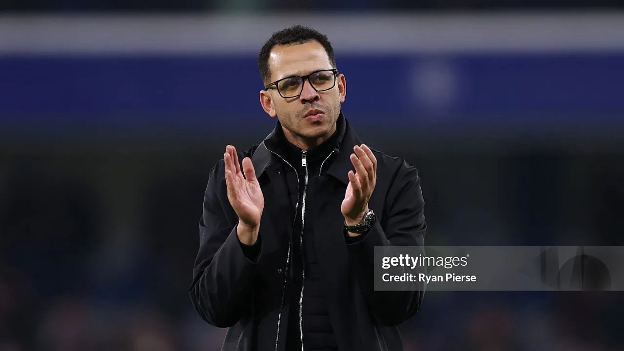 Pelatih Chelsea, Liam Rosenior. (Foto: Ryan Pierse/Getty Images)