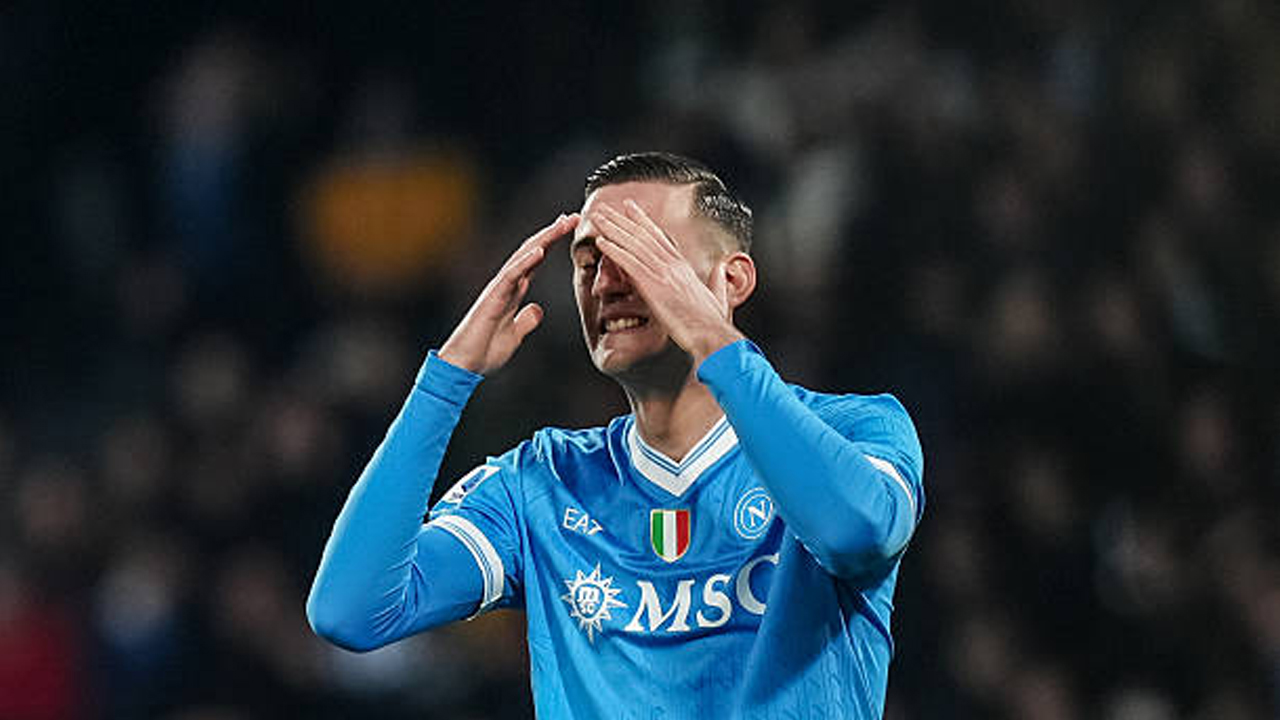 Diminati Nottingham Forest, Lorenzo Lucca Segera Tinggalkan Napoli