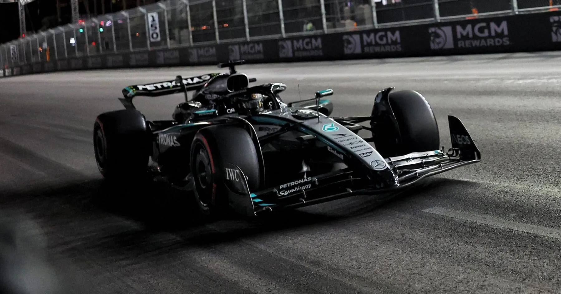 Regulasi FIA Halangi George Russell Koleksi Mobil F1 - sumber: (racingnews365)