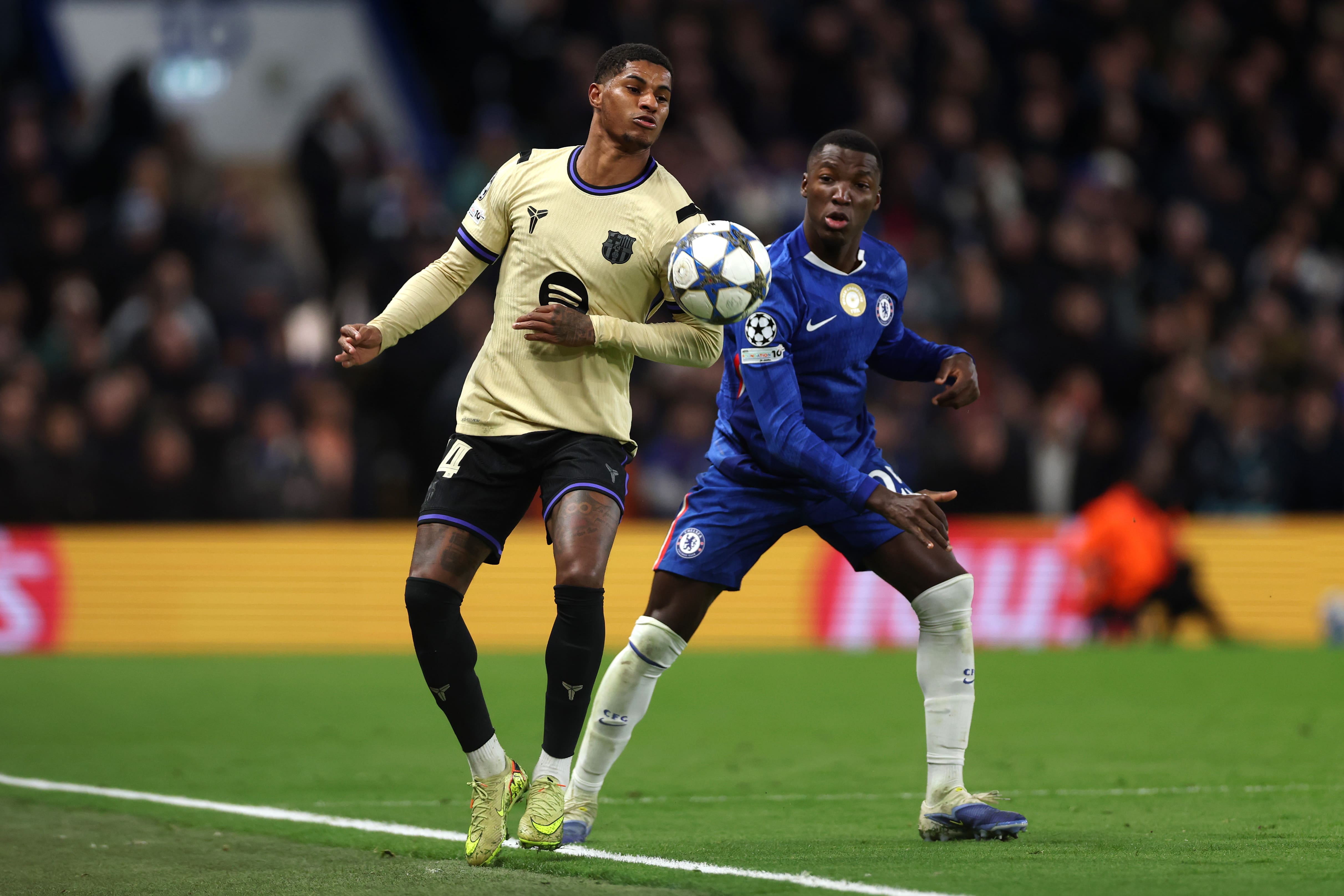 Barcelona Berencana Permanenkan Kontrak Marcus Rashford - sumber: (footballespana)