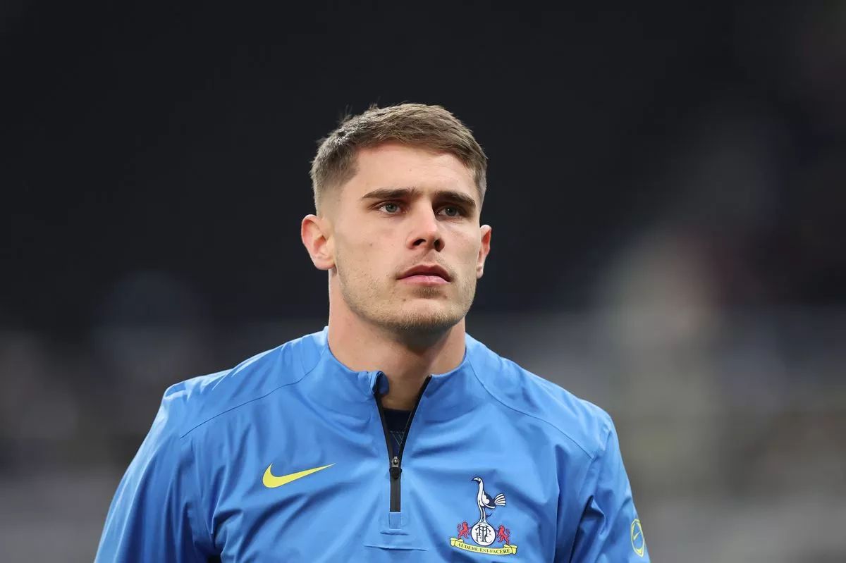 Bek Spurs Tertarik Pindah ke Real Madrid atau Barcelona - sumber: (footballespana)