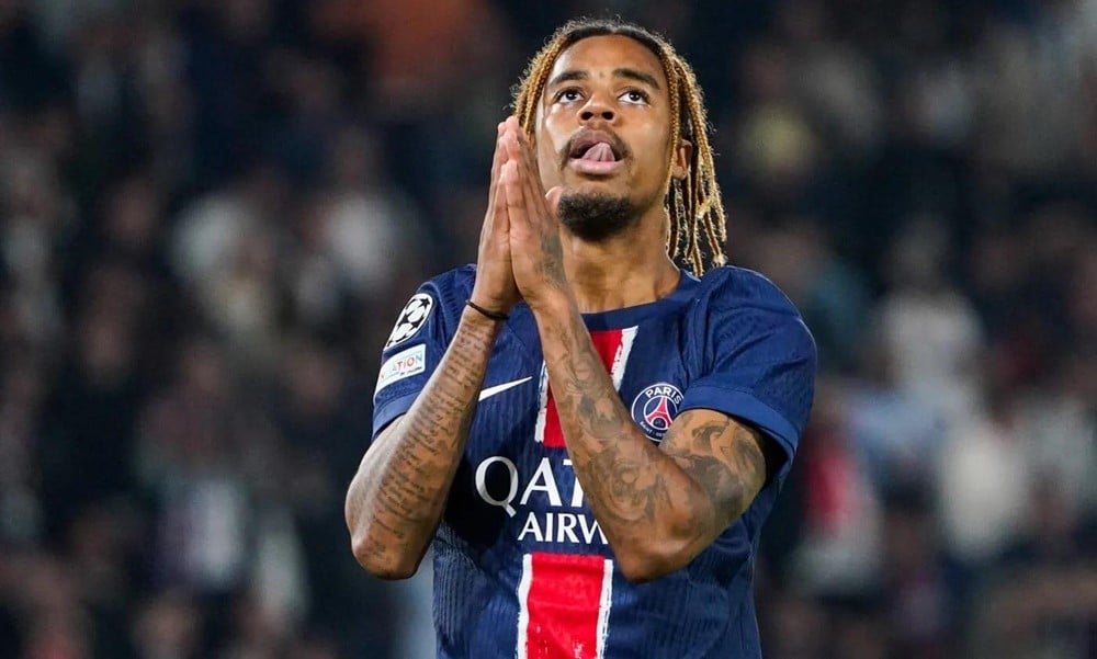 Liverpool Siapkan Tawaran Besar untuk Rekrut Barcola - sumber: (footballtalk)